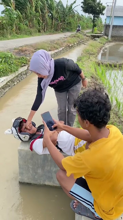 Kasih nilai fotoku sesuai batrai kalian dong?🤣 me : 17%