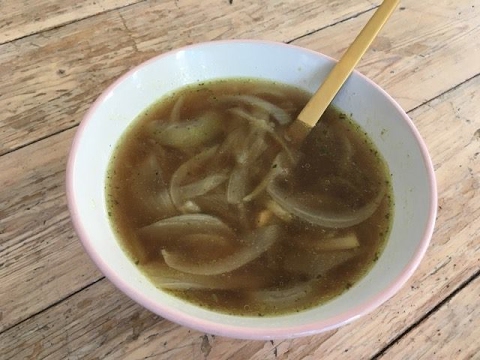 Video: Hvordan Lage Deilig Løksuppe