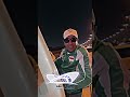 سعودي ينقل المشجع العراقي كنكن في بدي السيارة رغم وجود مقاعد فارغه اكسبلور  الدوري