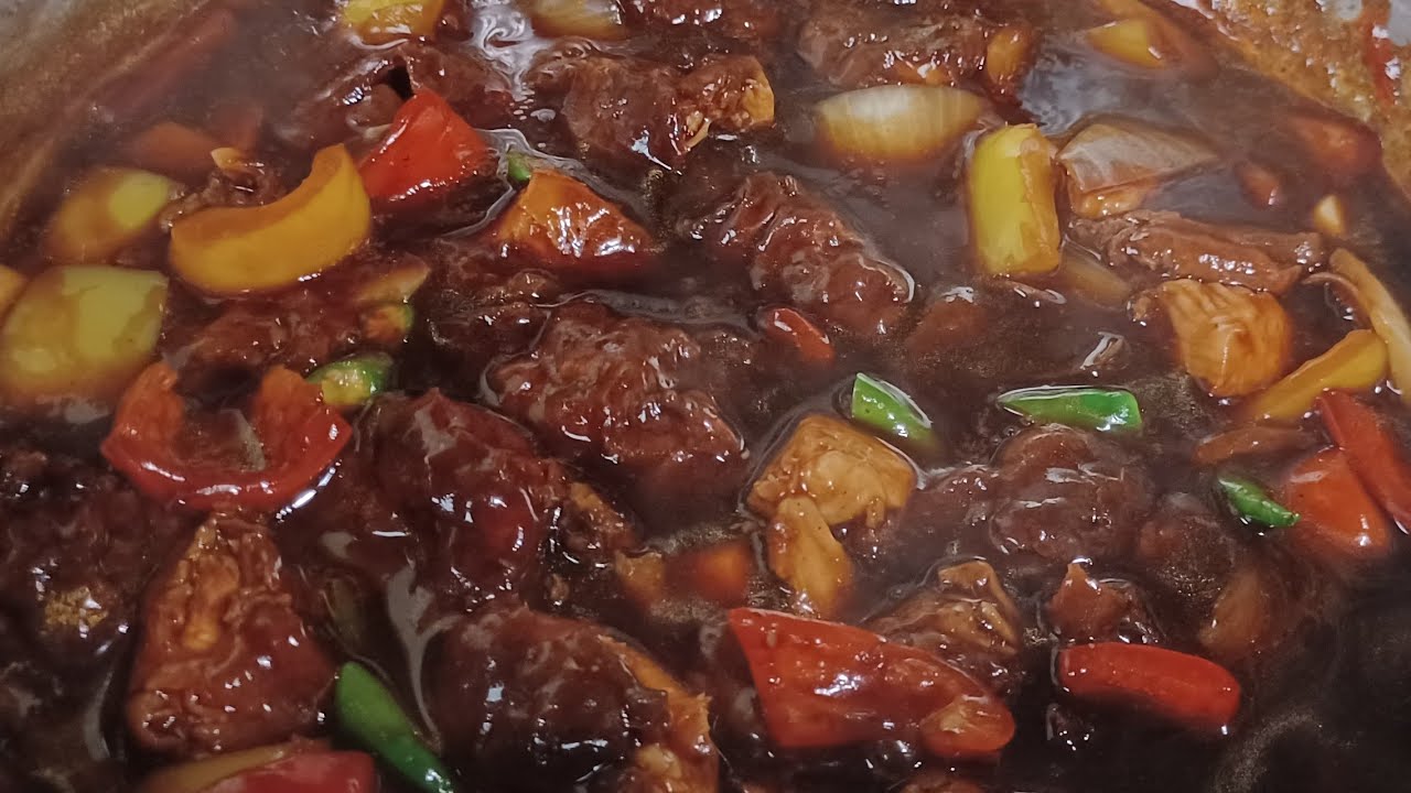 Chinese takeout style chilli chicken with black pepper sauce 