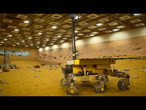 Videó: Az ExoMars-ot Ismeretlen Objektumok Csoportja Kíséri - Alternatív Nézet