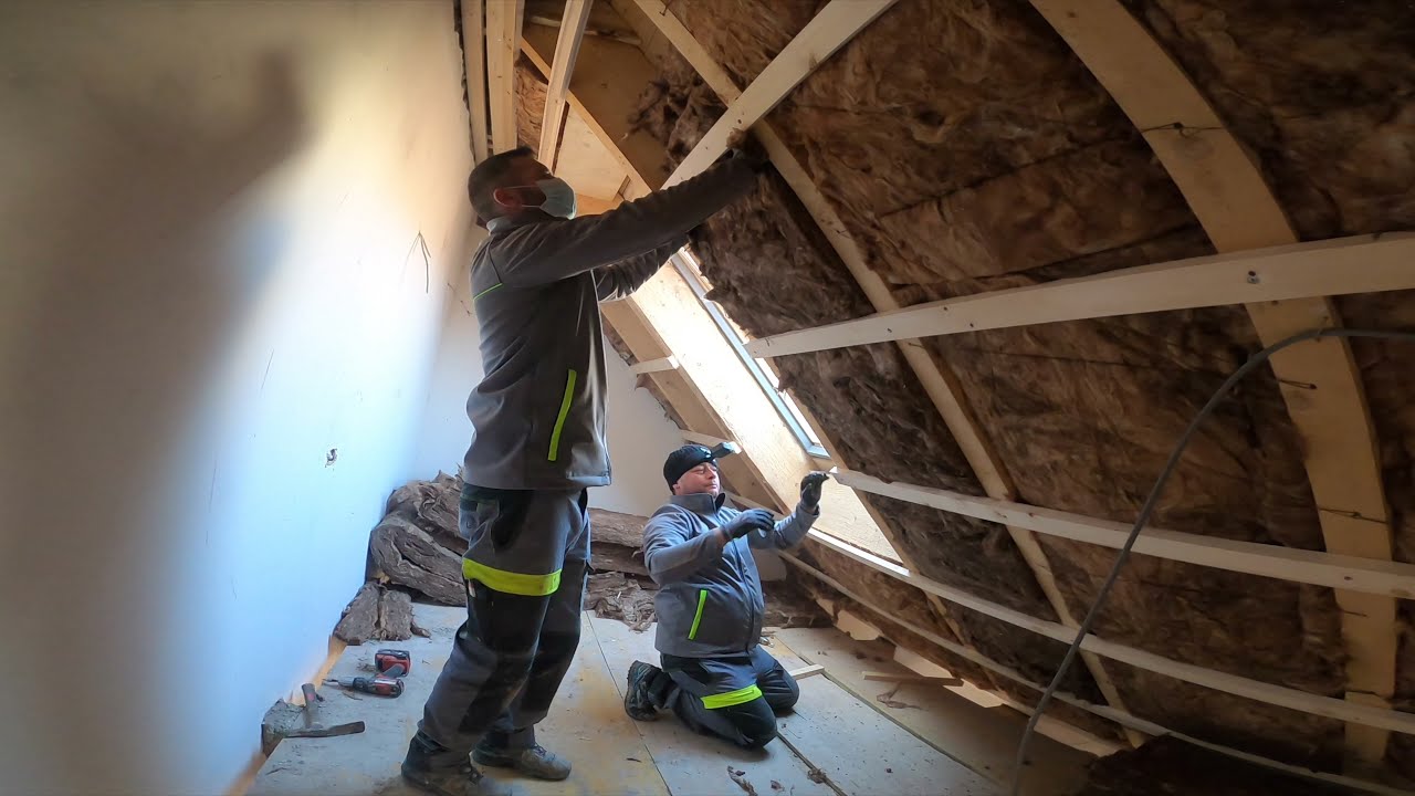 Ce produse a folosit Familia Mates pentru izolarea mansardei?