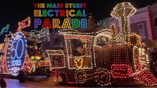 Main Street Electrical Parade Is Back At Disneyland! Full Show on First Day! | Cast Preview 2022
