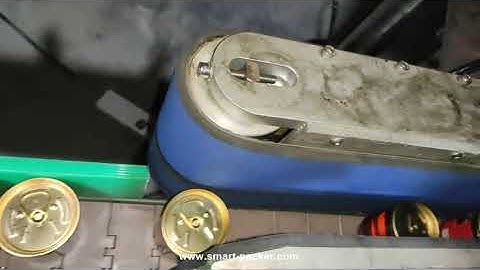 Automatic PET sauce bottle jar rolling labeling machine testing video