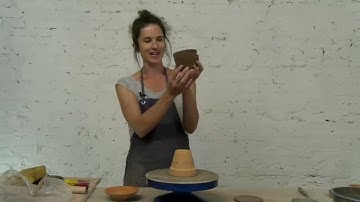 Making a Belly-Bottomed, Flared Mug | SARAH PIKE