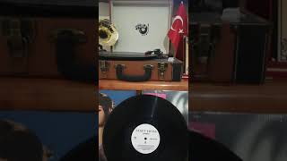 Dost Cemalin Benzer Güneşe Aya