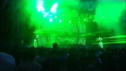Zoukout 2010 part 16 - David Guetta - Robots show before sunrise