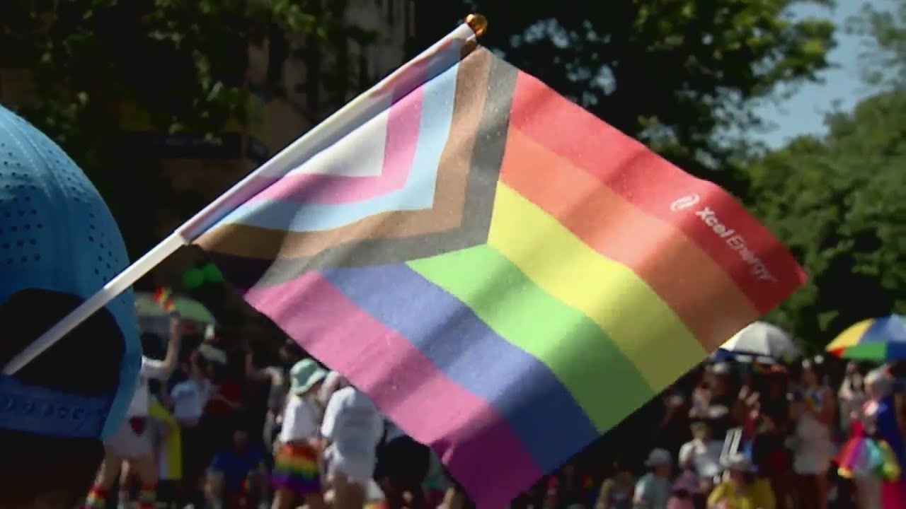Gov. Polis one of 100,000 spectators at Denver’s Pride parade - YouTube