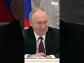 Как Путин мешки грузил