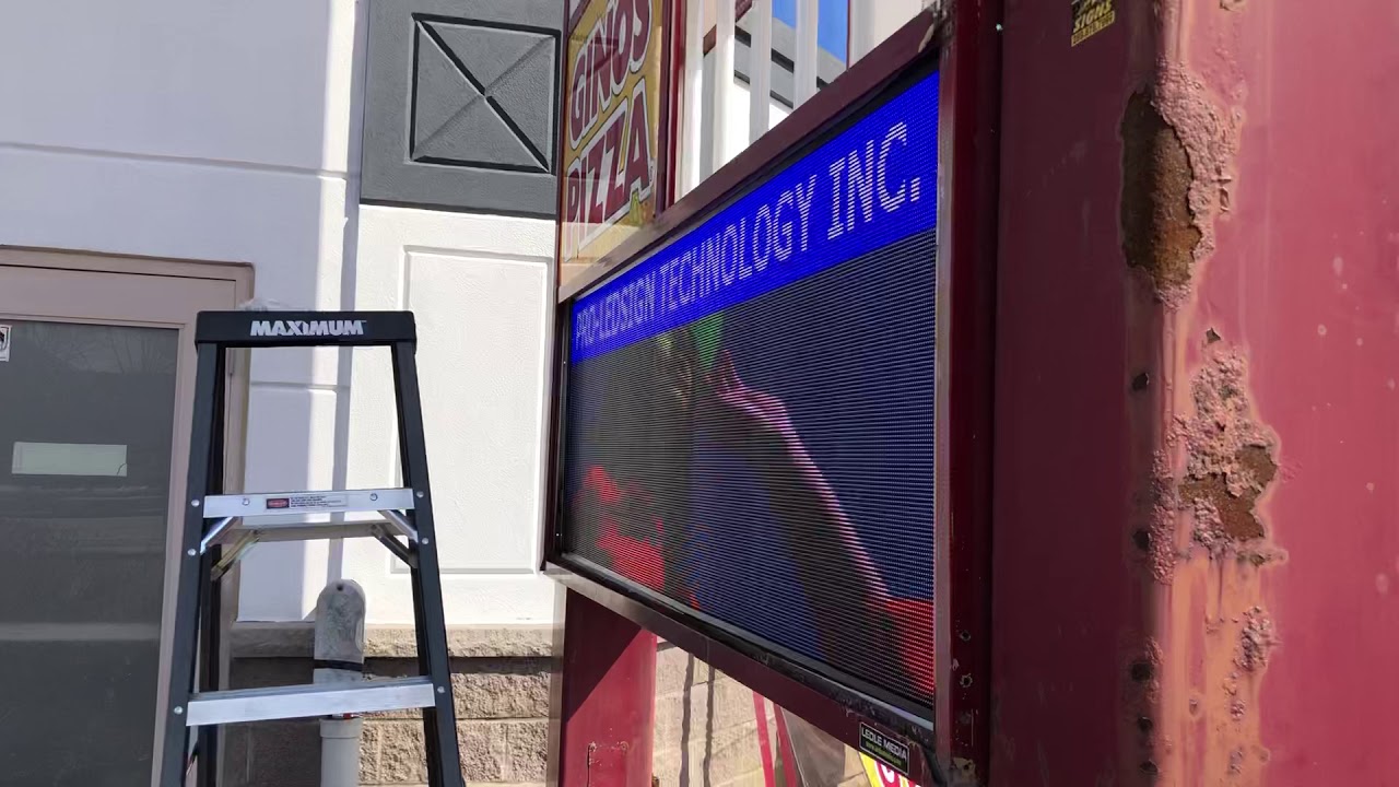 90 (L) x 27 (H) P5 HD LED Sign