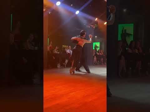 Daniela Barría y Lautaro Peyrelongue EMANCIPACIÓN