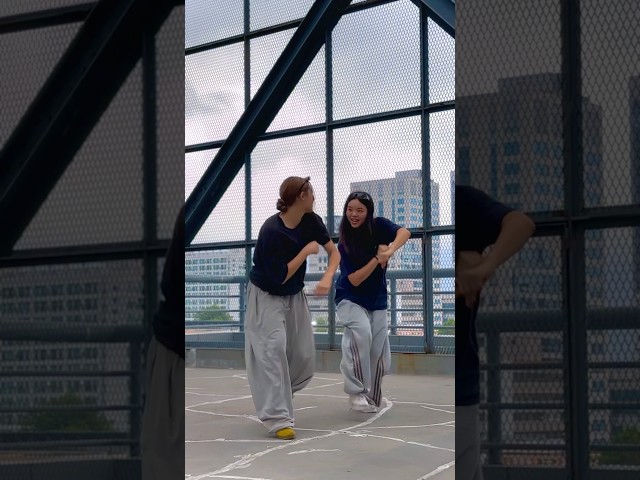 She bugging???? #dance #dancer #choreo #shebugging #shorts #challenge #창원 #비바댄스스튜디오 #vivadancestudio