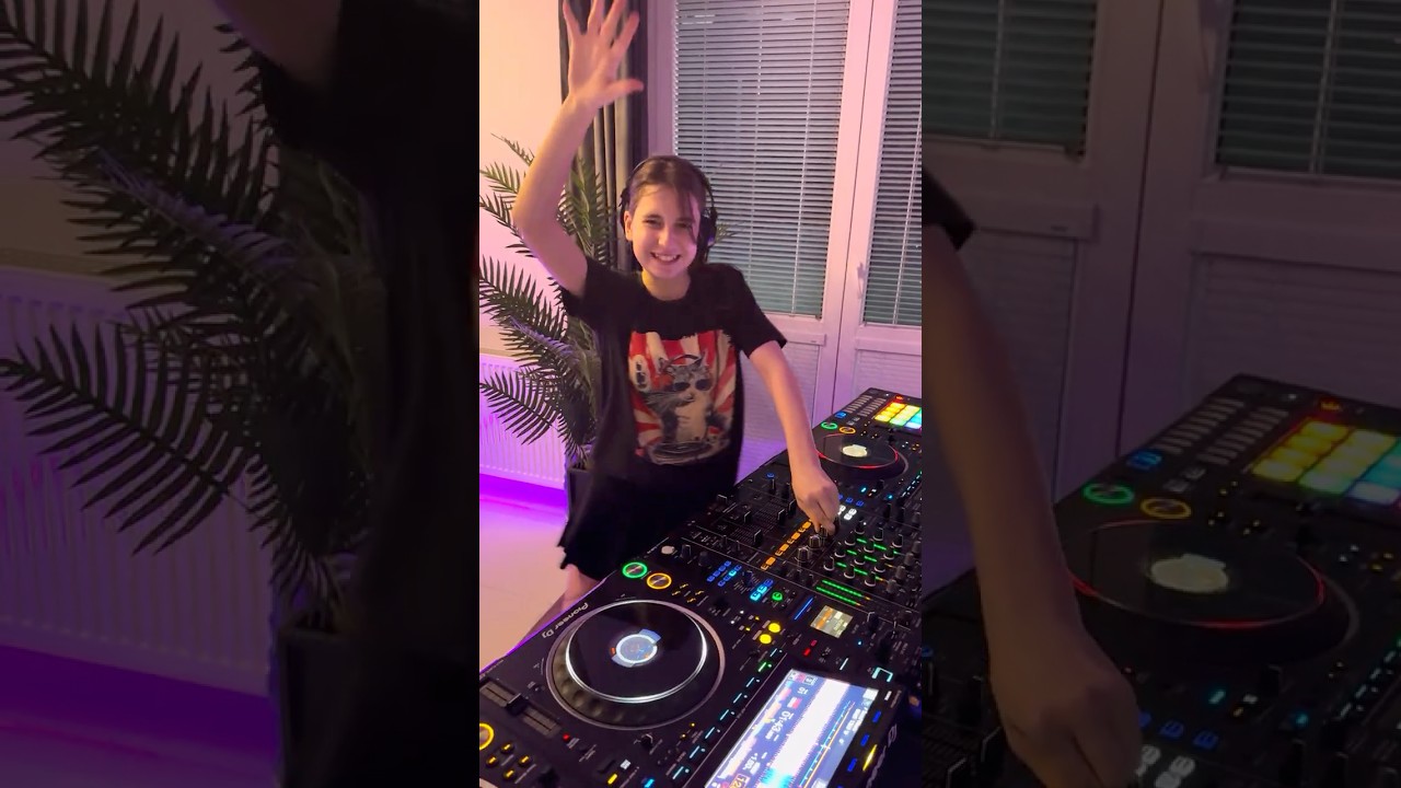 DO you feel the VIBE when you listen to my new Melodic Techno mix? 🔊🚀