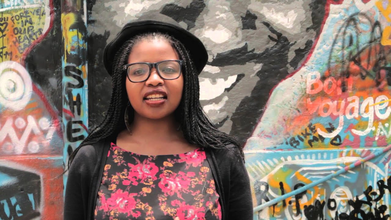 Blogging in Kenya - YouTube