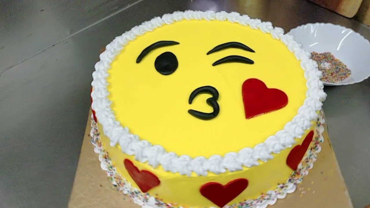 Emoji Cake Decorating || Emoji Cake Design || How to make Emoji ...