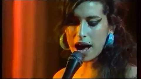 Amy Winehouse Live In France 2007
