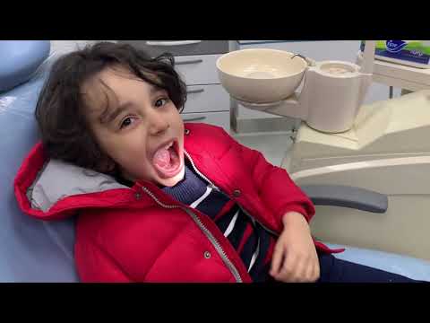 طبيب أسنان أطفال