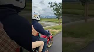 BONCENG CEWEK CB SAMBIL RODA DEPAN DI UDARA #cbambyar