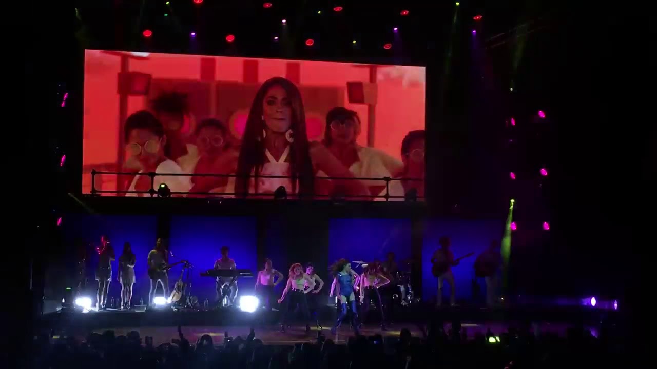 video to gif EZEQUIEL RIVAS - Show de TINI STOESSEL (GOT ME STARTED TOUR)