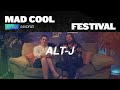 Capture de la vidéo Interview Alt-J - Mad Cool 2022