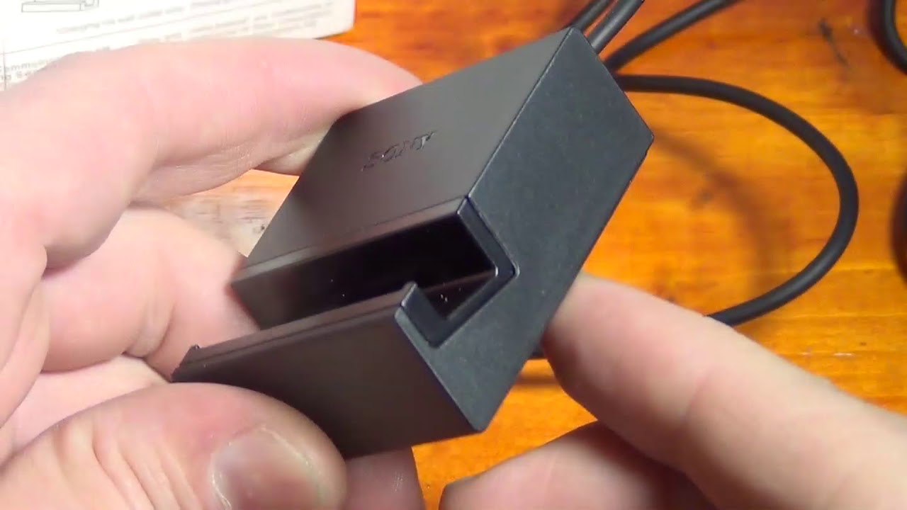 Sony DK31 Magnetic Charging Dock for Xperia Z1 - YouTube