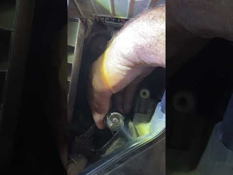 Bulb replacement hack