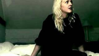 Video thumbnail of "Laura Marling - She's changed"