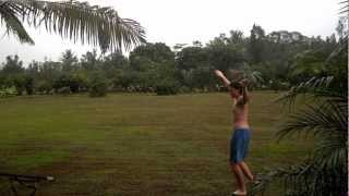 Rainy Slackline FAIL, Hawaiian Style!