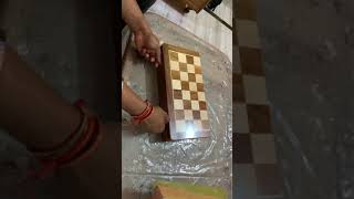 Unboxing wooden chess board screenshot 2
