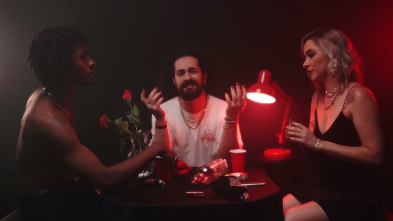 Devilla - Circo (Clipe Oficial)