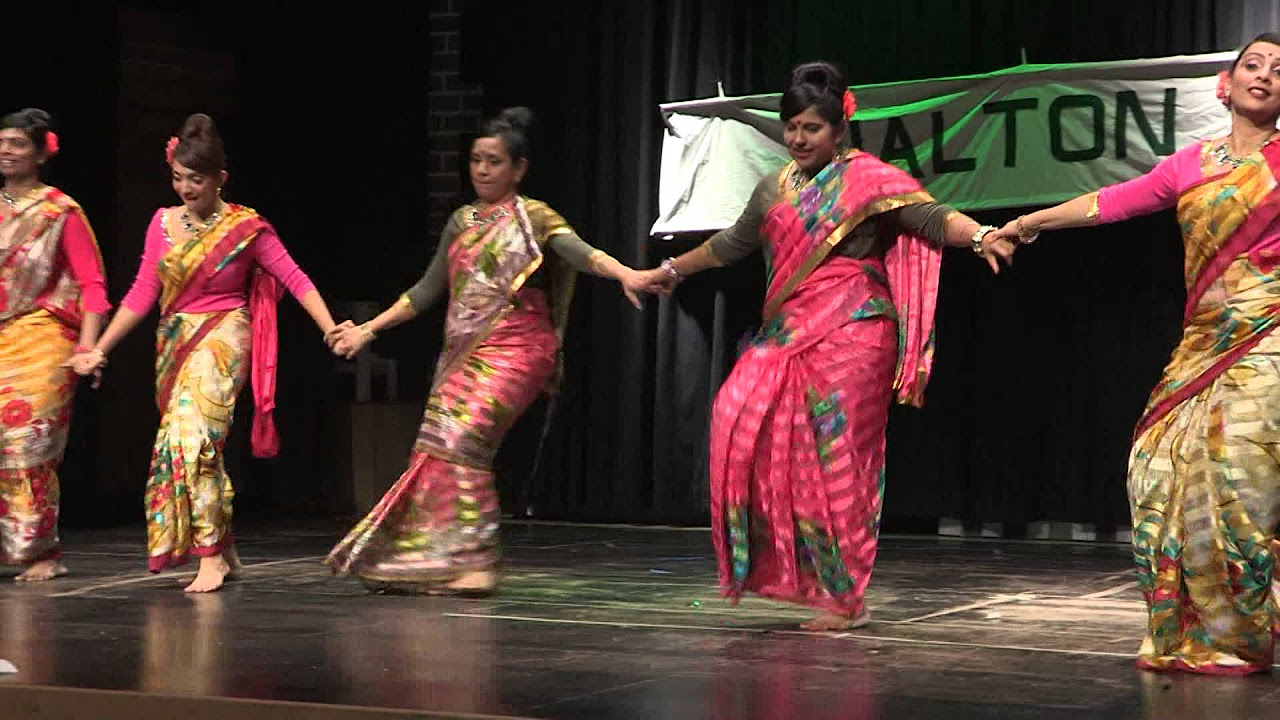 Ayala Porichathundu   Ladies Folk Dance