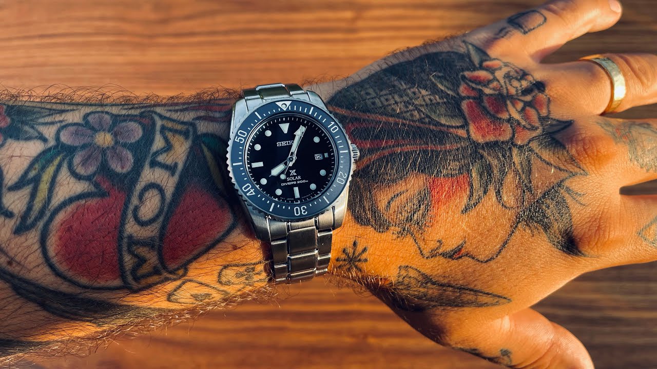 Seiko SNE569P1 - or Quartz? (vs. Citizen) - YouTube