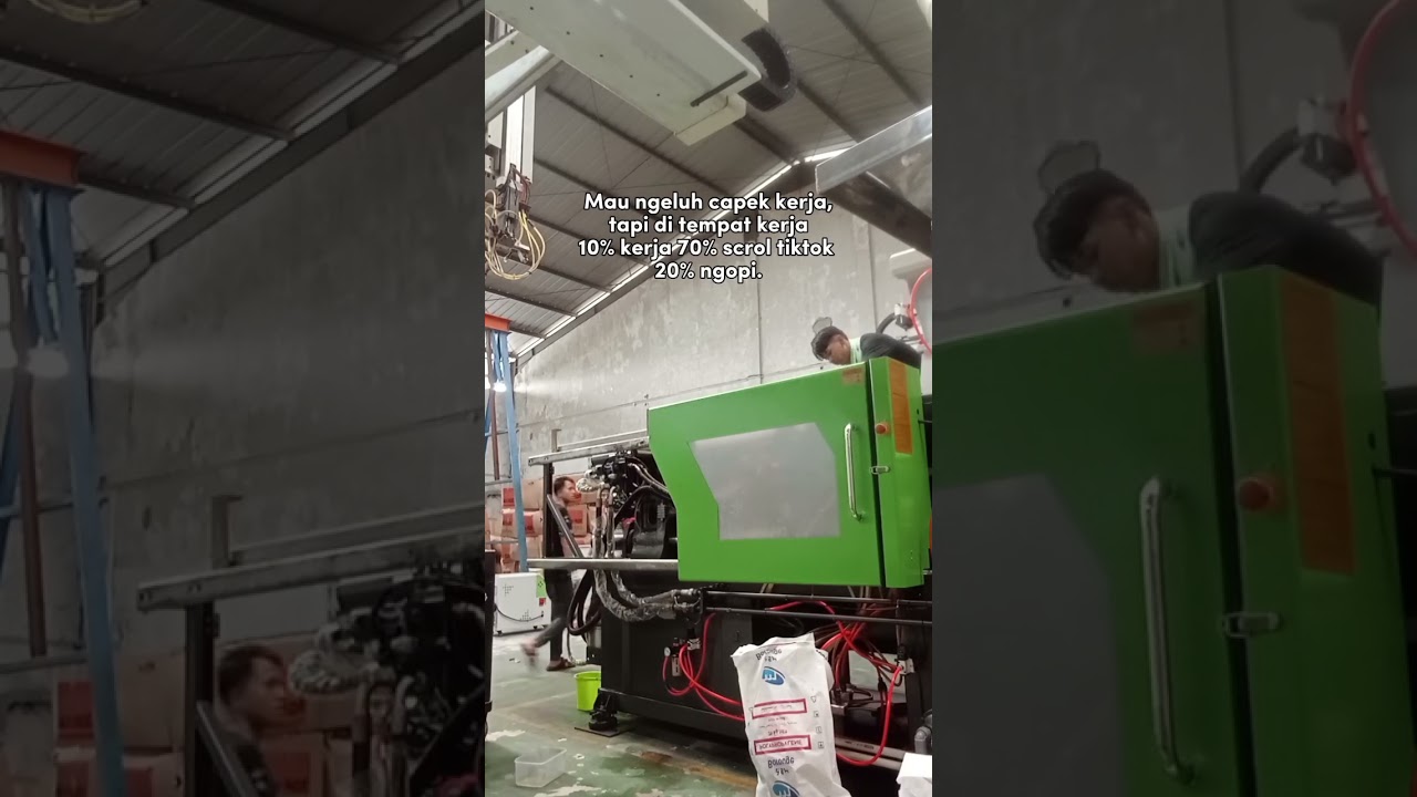 plastic molding machine maintenance 