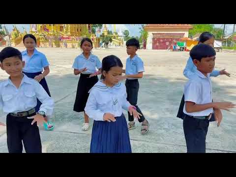 សូមរីករាយទស្សនាចង្វាក់រាំសារ៉ាវ៉ាន់ បទ" បុប្ផាដូនទាវ"🇰🇭🙏🏻💜