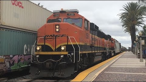 ᴴᴰ⁶⁰ A duo of GP60s lead a BNSF Local past Fullerton - 6/13/2022