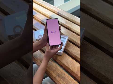 Meet Google  new Pro phone|| the Pixel 8 Pro as we unbox #trendingshorts #googlepixel #googlepixel