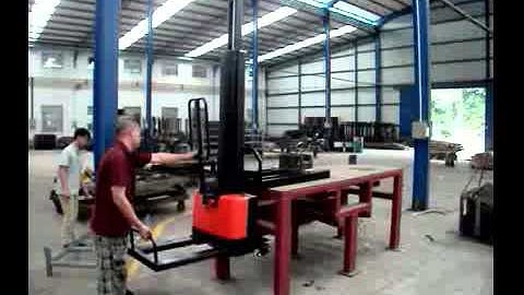 Sinolift - Working Video of XSL5095 Self ELevating Stacker