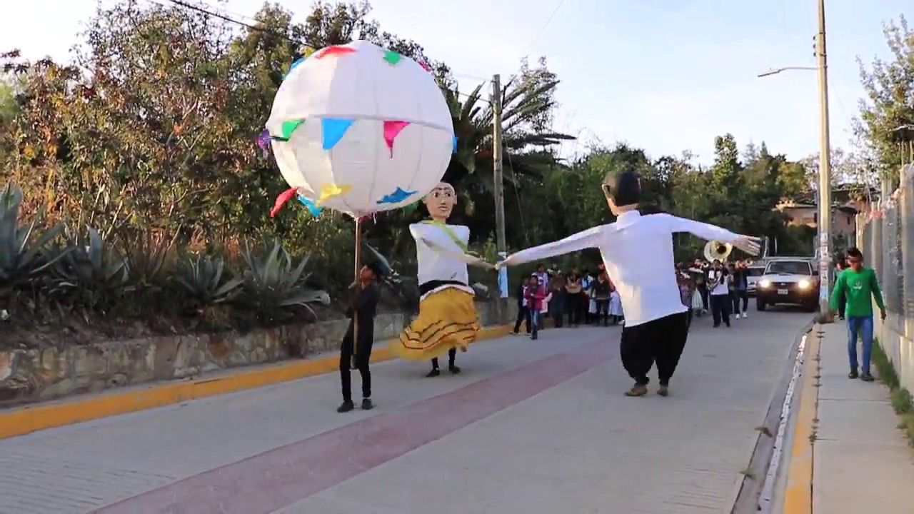 Monos de Calenda| día del músico.