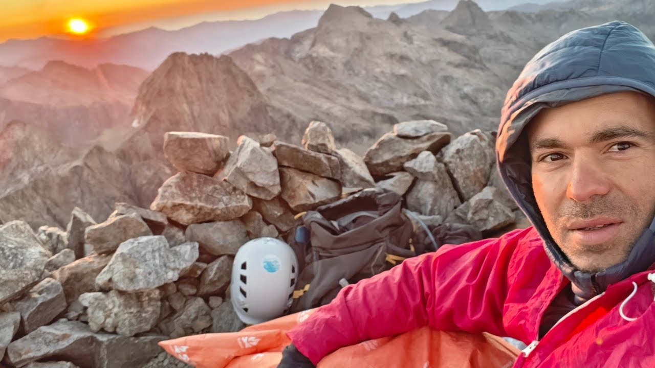 ПІВДЕННІ АЛЬПИ : НІЧ НА 3145М CIME DU GÉLAS ПІВДЕННІ АЛЬПИ : НІЧ НА 3145М CIME DU GÉLAS