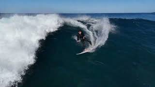 GANLE SURFING ON WAVES WITHOUT A WALLS