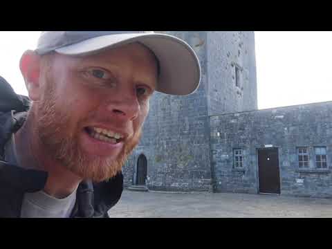 Video: Cara Mengunjungi Kastil Dunguaire, Irlandia: Panduan Penting