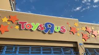 I Went To The Only Real Toys R Us In America 