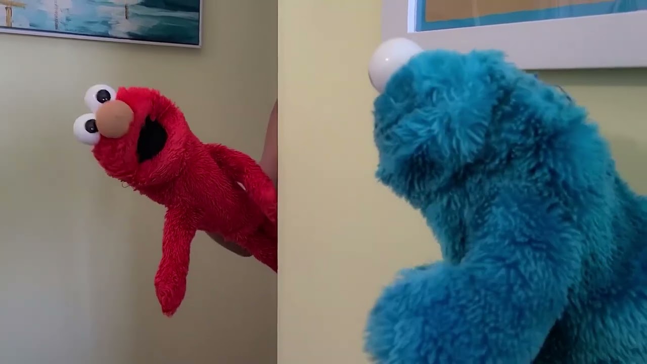 10 Ways Elmo Will Ruin Your Vacation