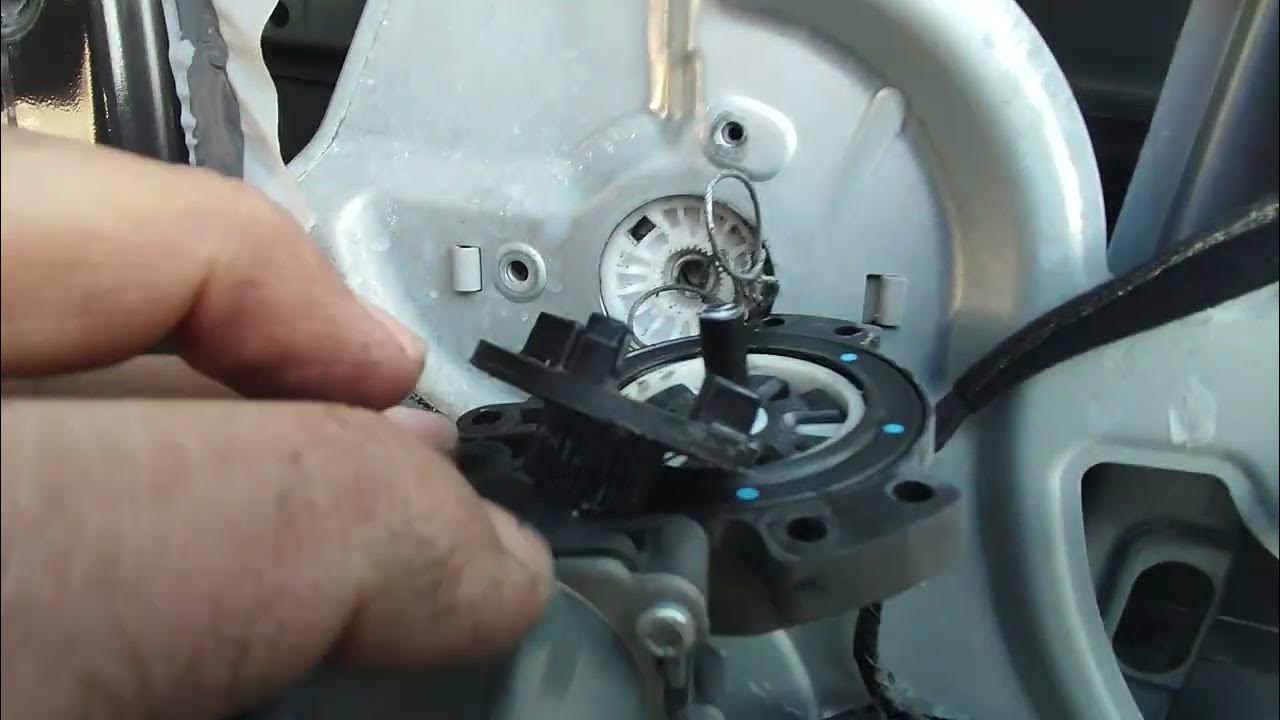 Kia Sportage RR Window Regulator Removal - YouTube