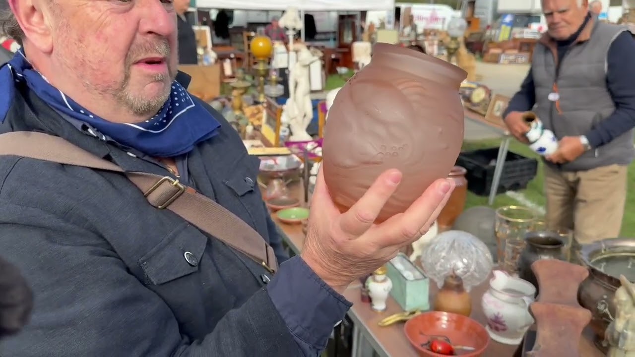 Три аукциониста пытаются заработать деньги на ярмарке антиквариата в Ньюарке!