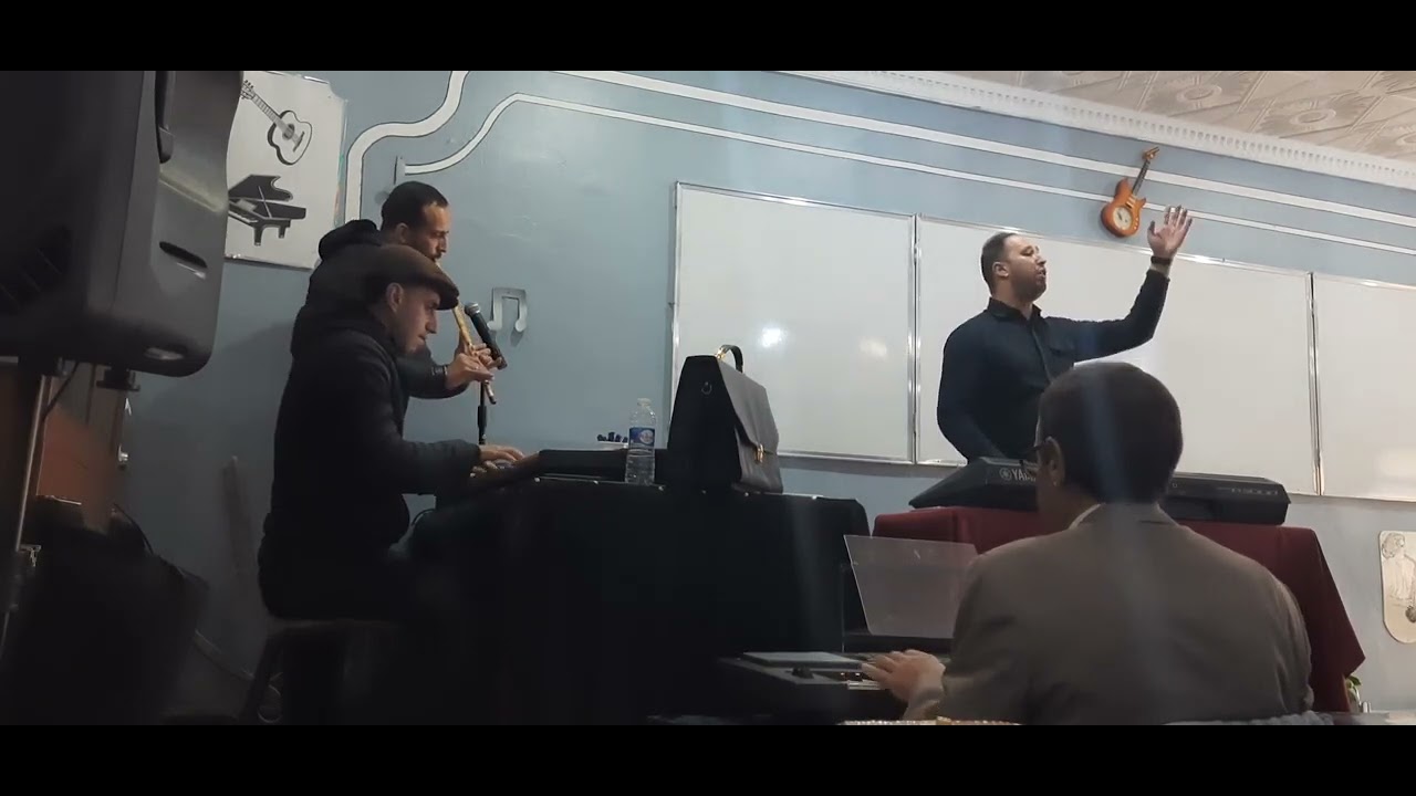 تأليف لحني صولفاج  من مقام كرد ، بياتي ، راست  من طرف الأستاذ 