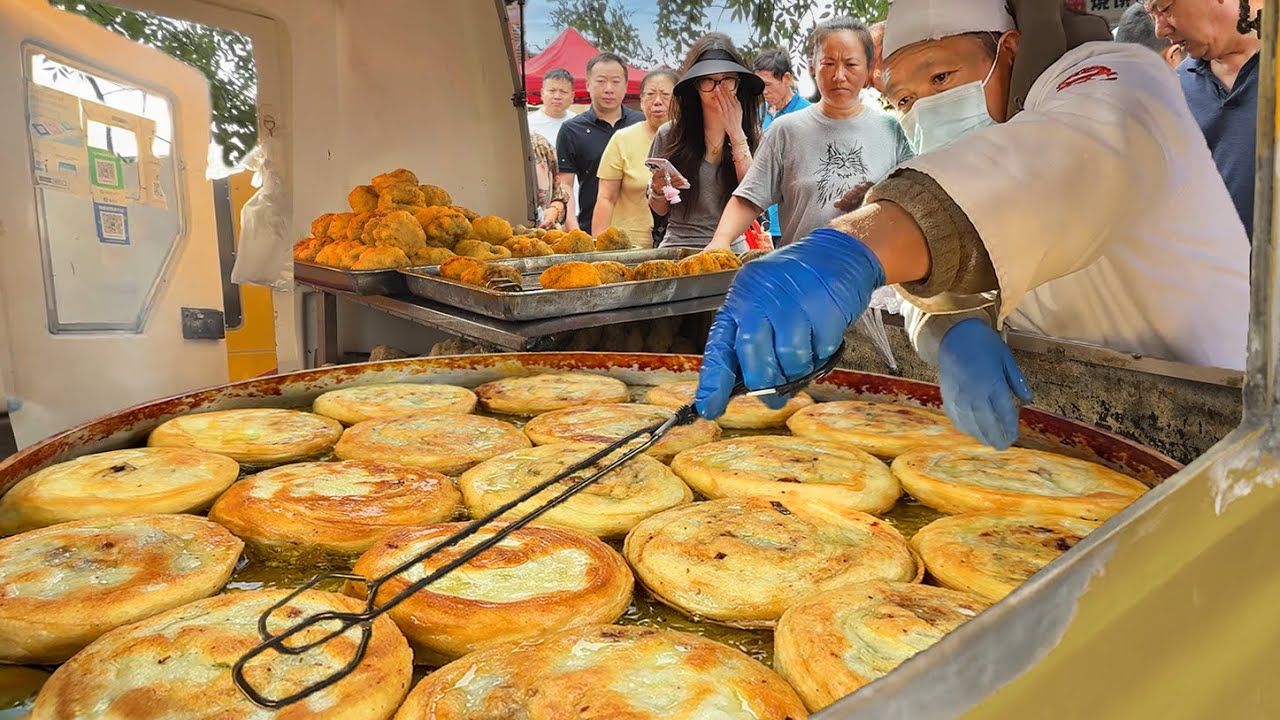 China’s Food Street Market in Tianjin,  Local Foods, Chinese Jianbing & People's Lives