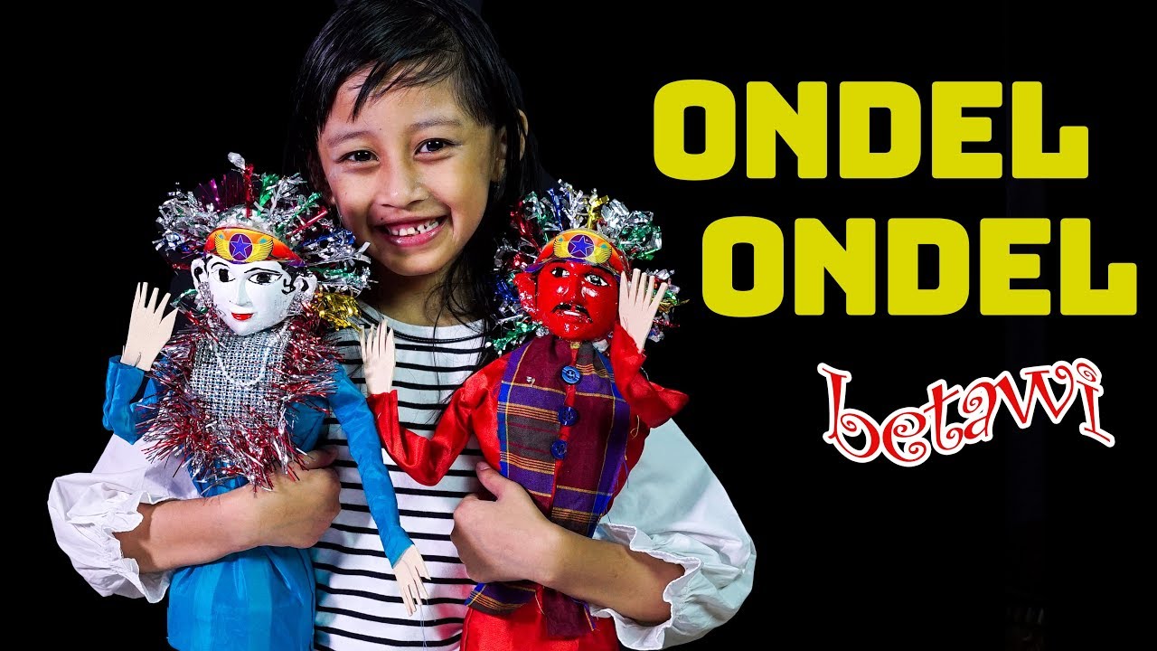 Ondel ondel Betawi dan Boneka  Barbie  murah  dari pasar 