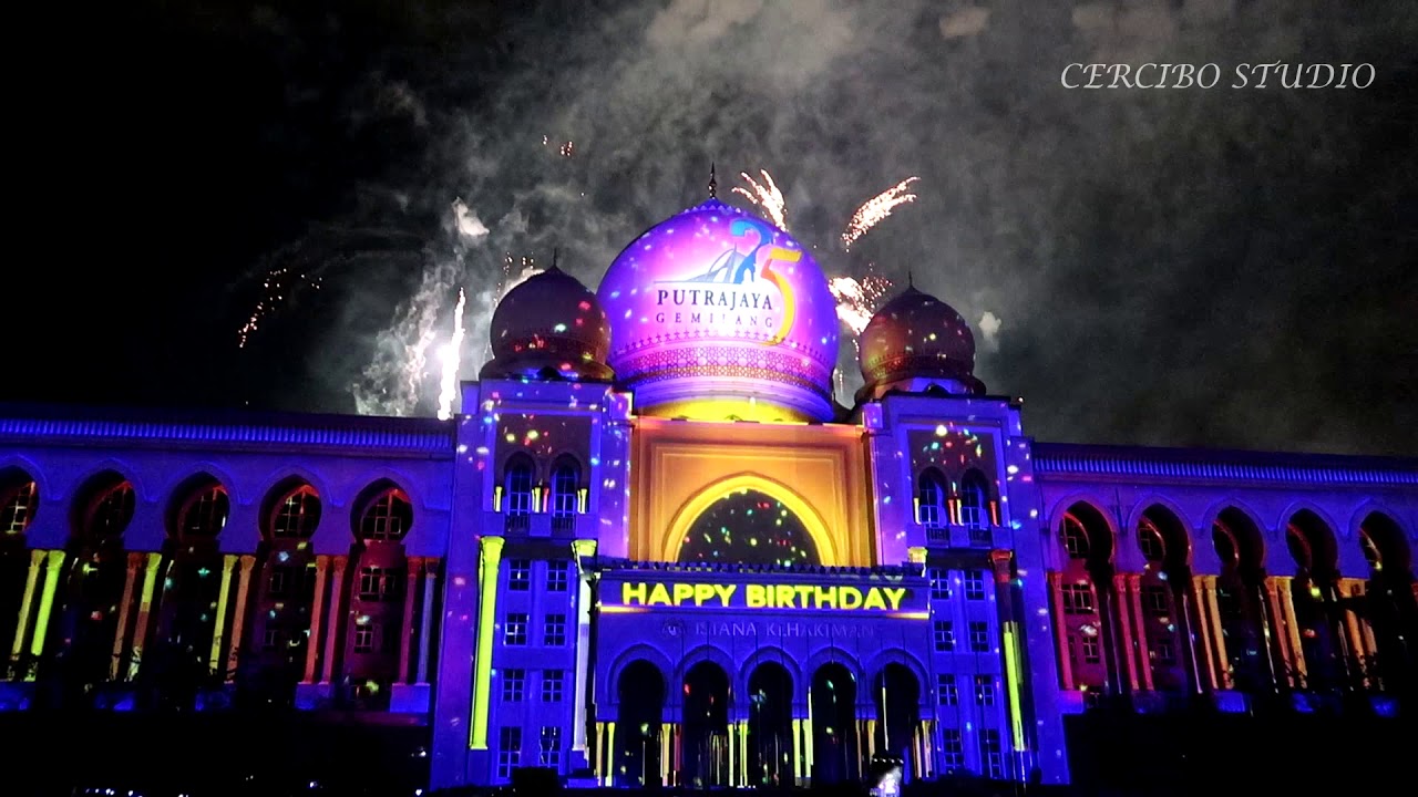 New Year's 2020 : Malaysia's Light & Motion Putrajaya 2019