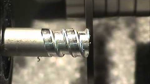 two start thread test cutting on CNC lathe